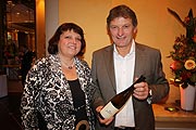Martina und Peter Linxweiler vom Weingut Hahnmühle freuten sich über Platz 3 mit  ihrem 2015er Riesling Ebernburger Schlossberg (©Foto.Martin Schmitz